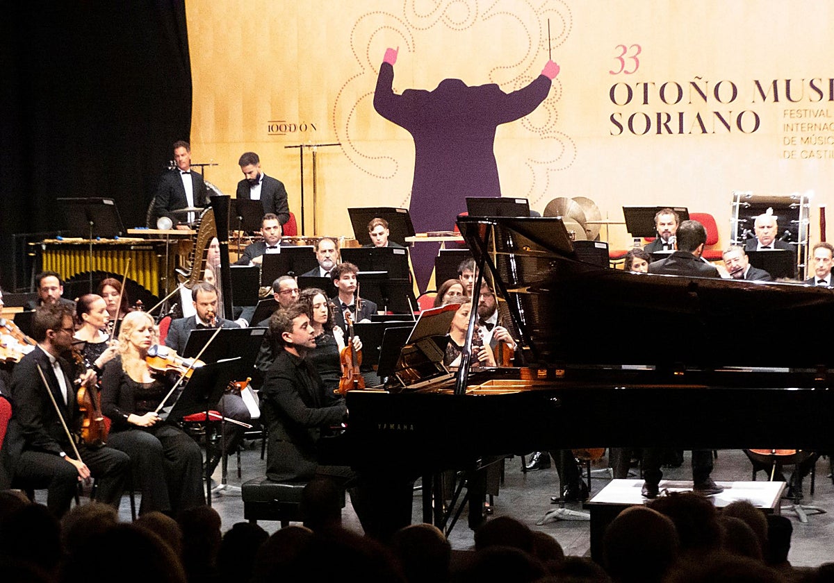 El pianista Antonio Oyarzabal, durante el concierto