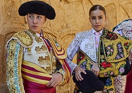 Tres mujeres en el ruedo: un histórico paseíllo