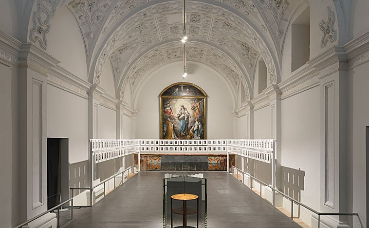 Imagen principal - En las imágenes, algunas de las ppropuestas de la colectiva 'Jaque', con fondos de la colección de Collegium