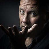 Richard Flanagan: «Yo existo gracias a la bomba de Hiroshima»