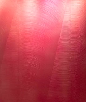 Imagen secundaria 2 - De arriba abajo, Miguel Rothschild en Jorge López; detalle de la instalación 'To the wind', de Mar Reykjavick en Rosa Santos; y pintura de Oliver Roura en Shiras