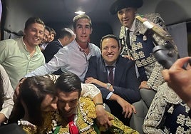 La emoción de Emilio de Justo tras la puerta grande: «Tengo una costilla fracturada, pero Madrid lo cura todo»