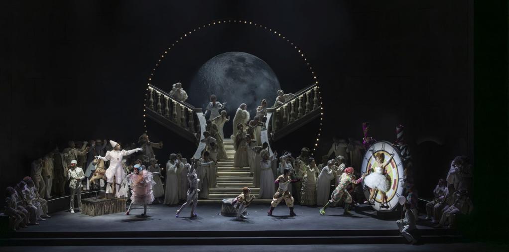 Un 'Faust' de deslumbrante complejidad inaugura la temporada del Palau de les Arts valenciano