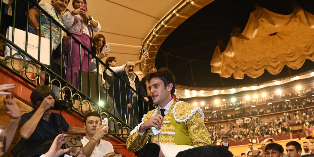 Triunfal alternativa de Cristiano Torres en Zaragoza