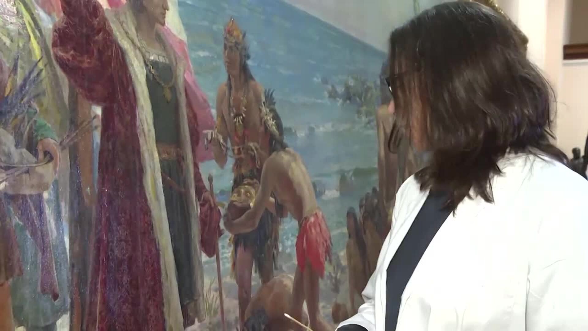 Museo Naval de Madrid muestran cómo han limpiado el cuadro de Colón tras el ataque con pintura