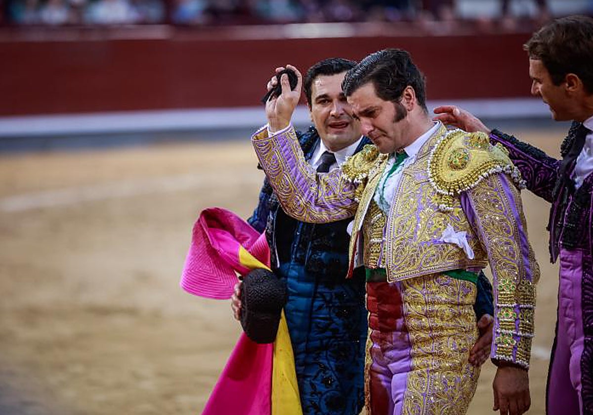 Morante, tremendamente emocionado tras arrancarse el añadido