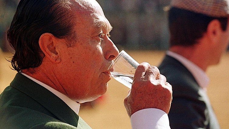 Así anunció Curro Romero en la radio su retirada de los ruedos: «La vida sigue y yo me voy feliz»