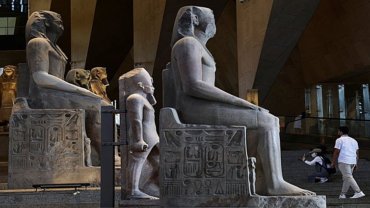 Del coloso de Ramsés II al fabuloso tesoro de Tutankamón: los hitos más destacados del Gran Museo Egipcio