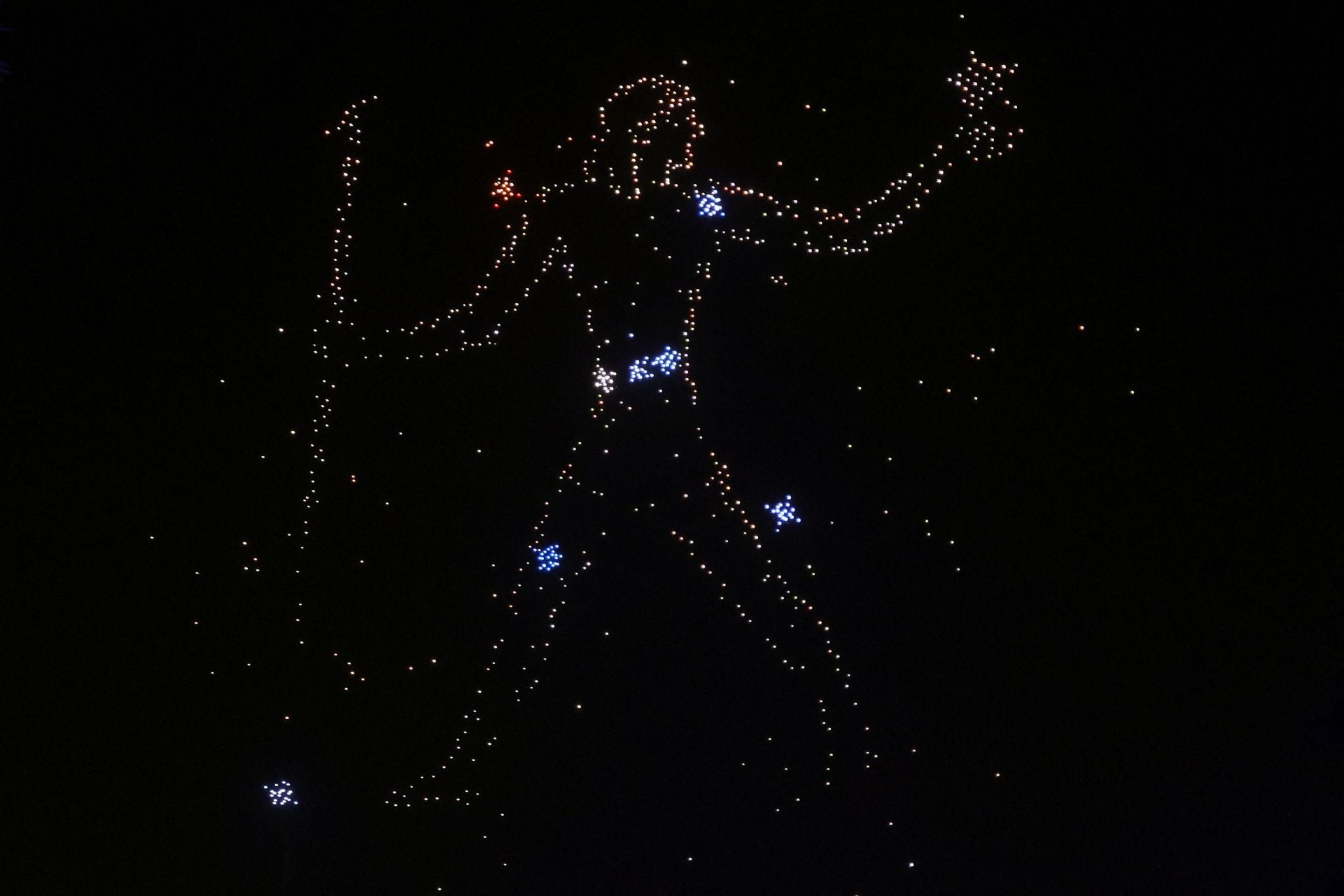 Espectáculo de drones en la inauguración del Gran Museo Egipcio