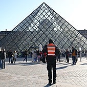 Imputan a dos de los cinco detenidos por el robo del Louvre y otros tres quedan en libertad