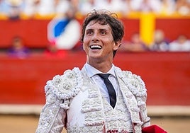 Roca Rey, sobre su cambio de apoderado: «Si un torero se juega la vida, tiene el derecho a ser libre»