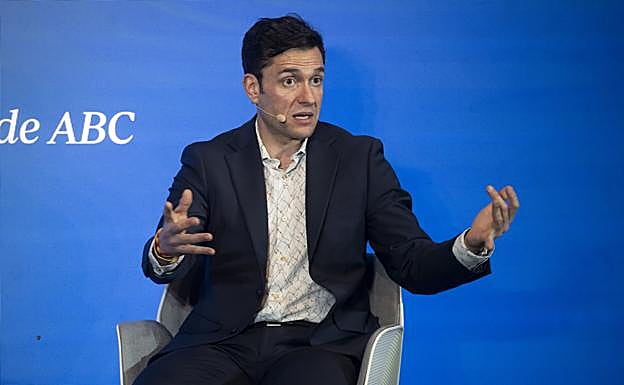 Alandete, Beyaz Saray'ın dinamiklerini ve Washington'daki muhabir olarak günlük yaşamını ABC aboneleriyle paylaştı.