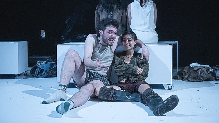 Leonel Schmidt:  «Le contamos más verdades al teatro que a un psicólogo»