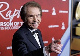 Raphael vive su gran noche homenajeado por los Latin Grammys