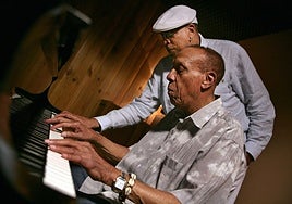 Chucho Valdés: «Pasé los últimos cuatro años de mi padre tocando con él en su casa por puro placer»