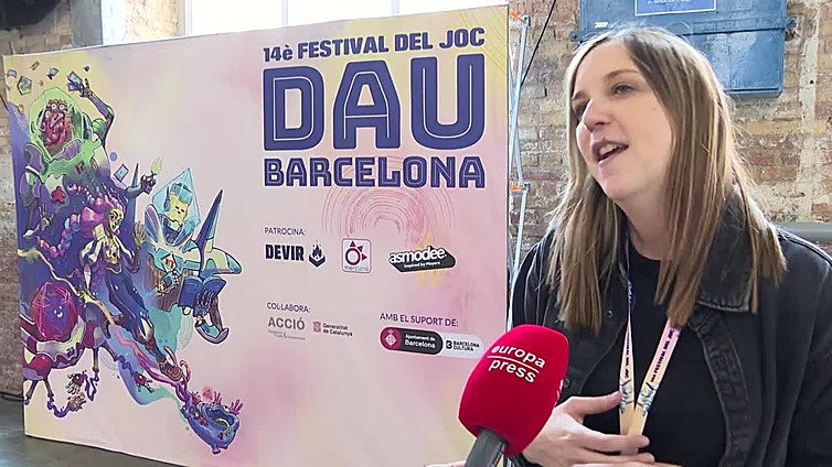 Ana López: "El juego de mesa es una oferta cultural muy beneficiosa porque ayuda a socializar"