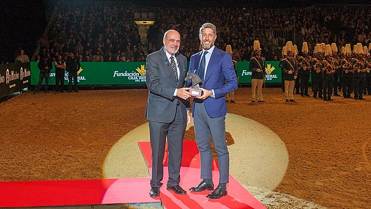 Homenaje a Manuel Escribano en Sicab por «convertirse en un embajador de nuestras raíces culturales»