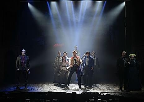 Imagem Secundária 1 - Três imagens de Les Misérables