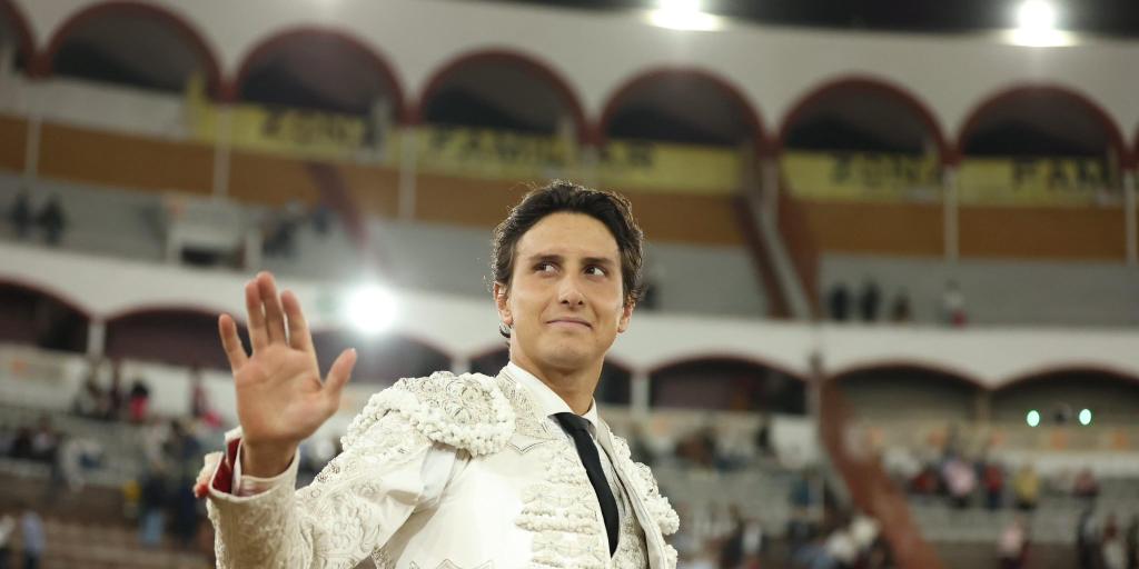 Temporada americana: Roca Rey sale a hombros en México