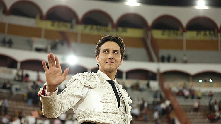 Temporada americana: Roca Rey sale a hombros en México