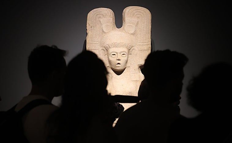 Imagen principal - El MAN acoge cerca de 250 piezas prehispánicas dedicadas a la mujer indígena