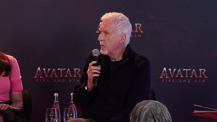 James Cameron, sobre la tercera entrega de Avatar: "Tratamos el tema de una familia de refugiados"