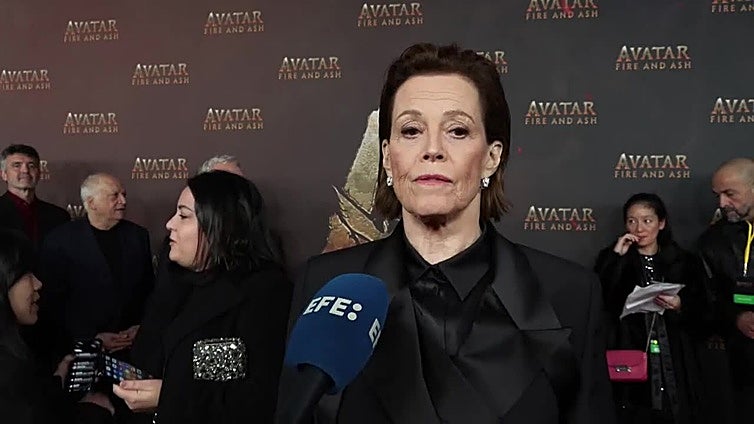 Sigourney Weaver: "Es difícil vivir en Estados Unidos y leer las noticias"