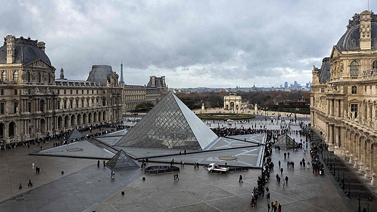 Las goteras inundan la sala de antigüedades egipcias del Louvre