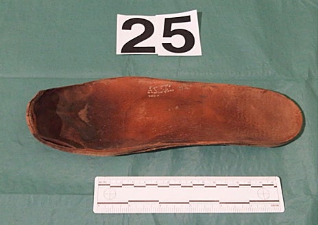 Secondary image 1 - From top to bottom, a sweatshirt, an insole and pants