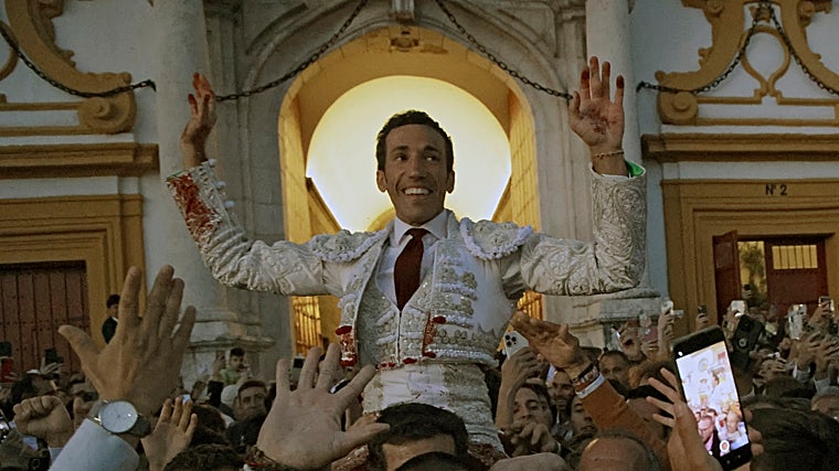 David de Miranda salió por la Puerta del Príncipe