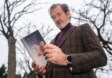 'Sostener el cielo', de Fernando Conde: un gran regalo poético