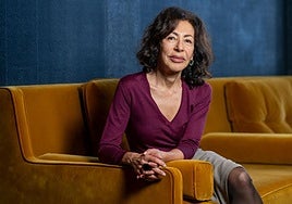 Yasmina Reza, la gran dramaturga de Francia:  «En los juicios hay mucha violencia y mucho teatro»