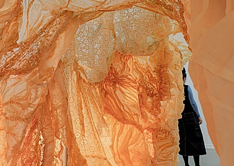 Imagen secundaria 1 - En las imágenes, las propuestas para 'Generaciones' de Víctor Santamarina, Maya Pita-Romero y Élan de Orphium