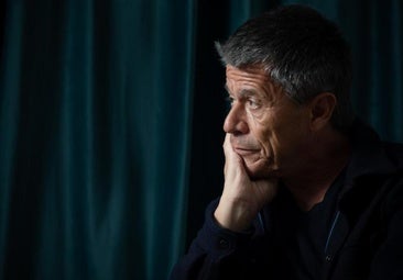 'Koljós', de Emmanuel Carrère: rusos que no bailaron al son de las balalaikas en Montmartre