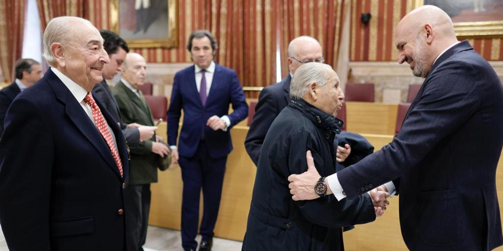 El Ayuntamiento abre el Salón Colón a la afición y activa el pulso de la Sevilla taurina