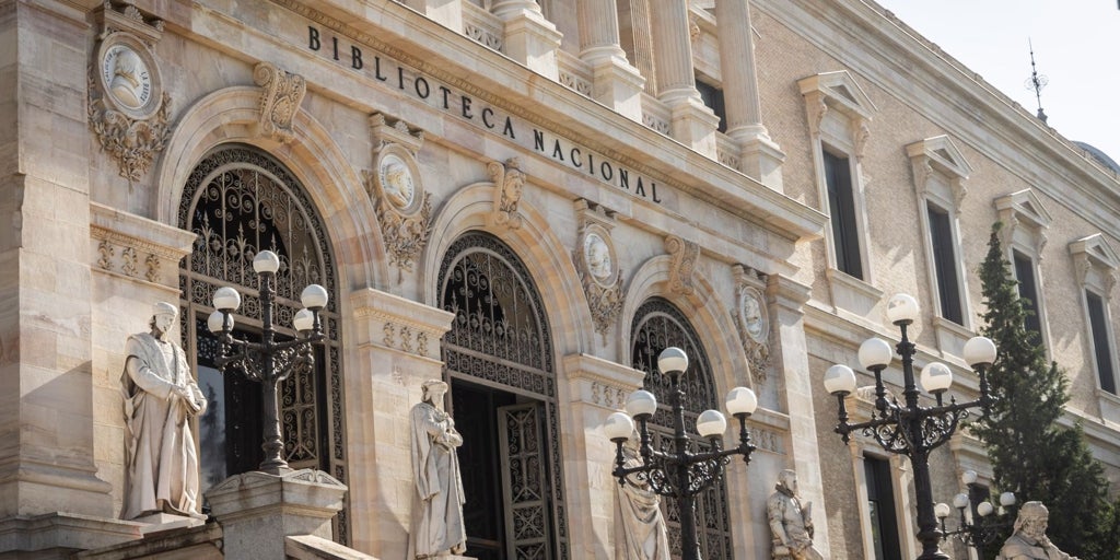 Aventuras en la Biblioteca Nacional