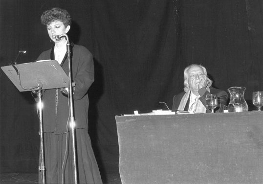 Ana Rossetti y Rafael Alberti, en un recital de poesía erótica en 1986
