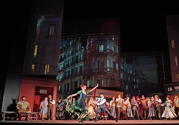 'Jugar con fuego', futbol sahasında oynanan bir zarzuela