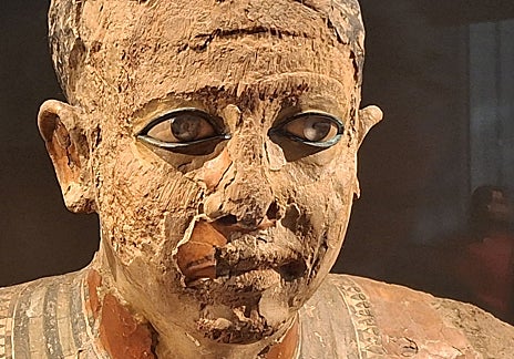 Imagen secundaria 1 - La barca solar de Keops, el escriba Mitri y la estatua de Hatshepsut