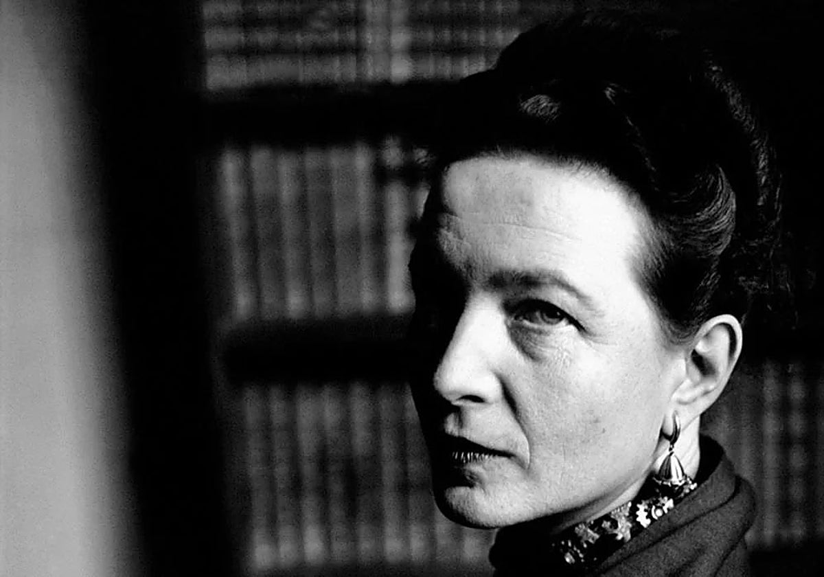 «Sartre no publicaba nada sin que Beauvoir hubiera leído y aprobado cada palabra», asegura Ángel Esteban en este libro.