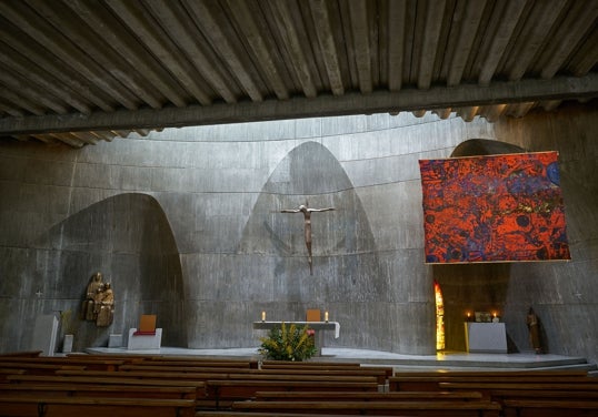 Una obra de Justin Caguiat en la parroquia de Santa Ana y la Esperanza en Moratalaz.