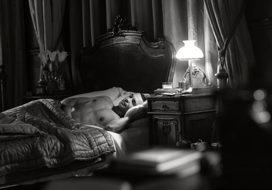 Isaac Julien'in siyahlık üzerine eleştirel ve zarif 'şiiri' Lázaro Galdiano Müzesi'nde