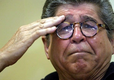 Perú llora el adiós a Bryce Echenique, «el último gigante»