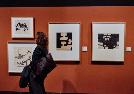 Chillida'nın mürekkep çizimleri.