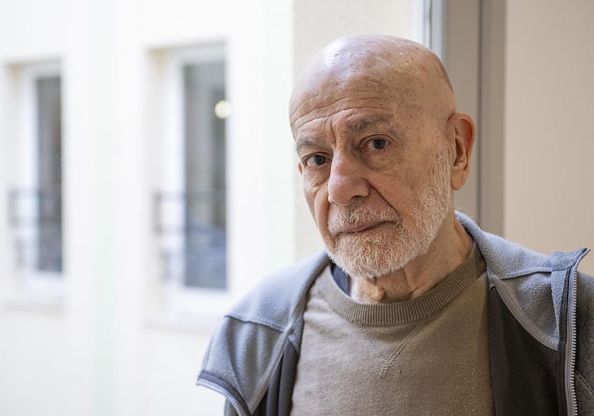 “Yaşamak için hayrete düşmek lazım”