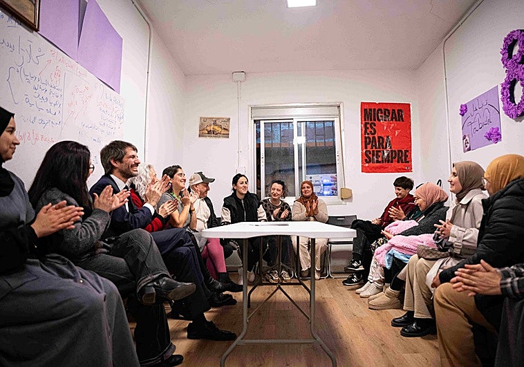 Urtasun, durante su visita a la Cañada Real.