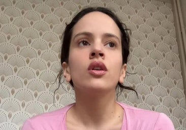 Rosalía en una imagen del vídeo.