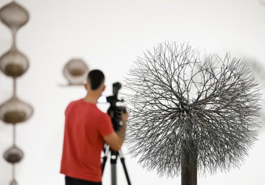 Obras de Ruth Asawa en el Guggenheim Bilbao.
