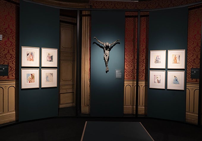 Dali'nin 'Haçlı Aziz John'un İsa'sı ve sanatçının diğer eserleri.