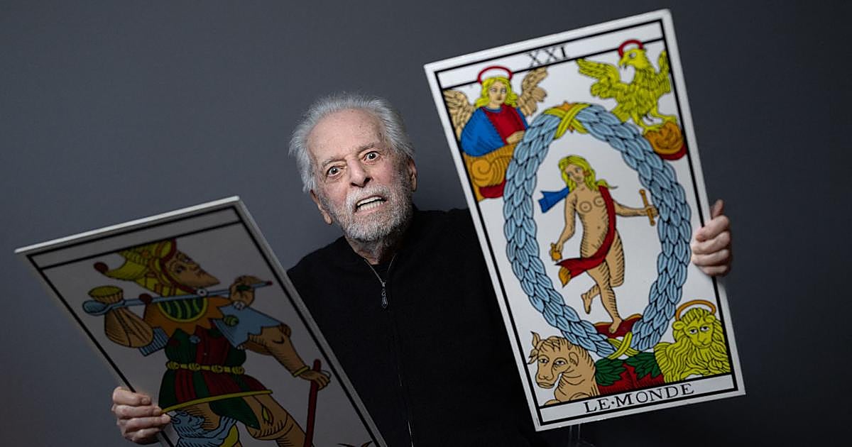 Jodorowsky, a los 97 años: «El gran misterio de la vida es saber quiénes somos»